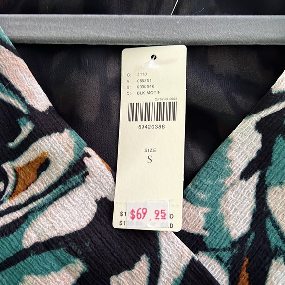 Anthropology Flutter Sleeve Wrap.  Still in stores now! - Picture 7 of 9